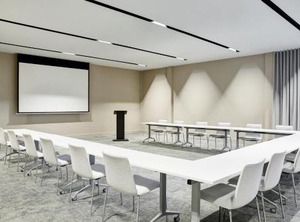 Ac Hotel | Carver City - Lincoln Gardens