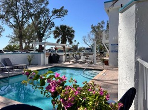 Alamanda Villas | Holmes Beach