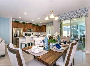 Carey Palm Circle | Four Corners