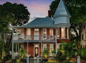 The Grand Maloney Hotel | Historic Seaport