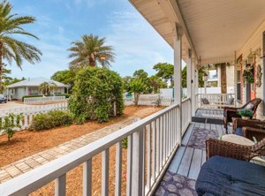 Cottage | Crystal Beach