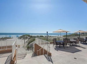 Courtyard | Jacksonville Beach