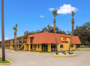 Econo Lodge Oak | Boys Ranch