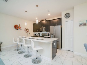 Paradise Townhome | Davenport