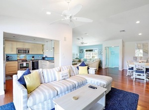 Bond Court | Marco Island