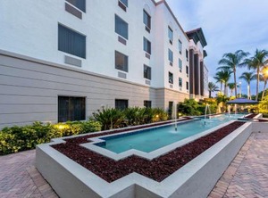Hampton Inn Suites Wellington | Wellington