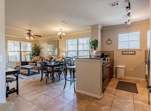 Bella Piazza | Davenport