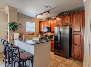 Bella Piazza | Davenport
