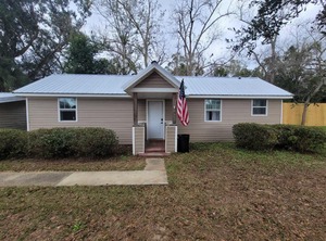 Grove Casita | West Pensacola