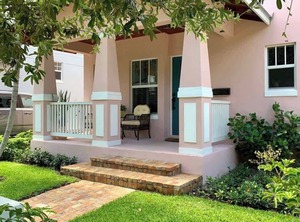 Pink Porch | Grandview Heights