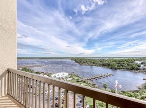 Pinnacle Port | Sunnyside