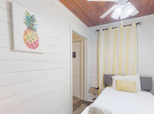 Seahorse Cottages | Treasure Island