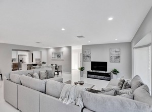 Hollywood | South Lake