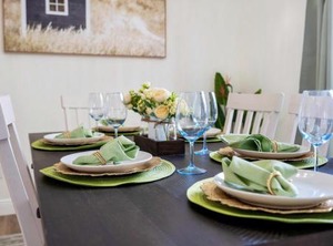 Grove Villa | Four Corners