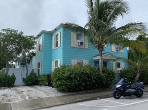 Downtown Beach | Parrot Cove