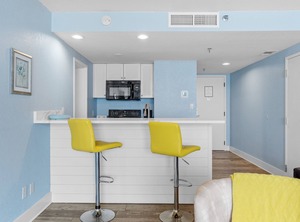 Bayside Inn | Miramar Beach