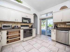 Swiss Denise | Groveland