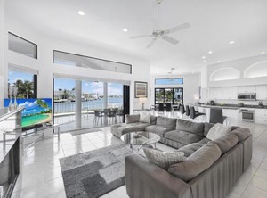 Ru | Marco Island
