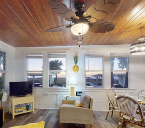 Seahorse Cottages 