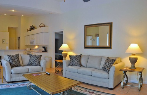 Siesta Key House | 1 Block to the Beach on Siesta Key Vacation Rental Home with Swimming Pool