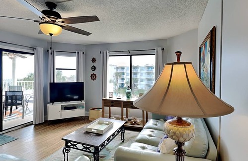Butler Beach Condo | 100 m² Condo ∙ 3 bedrooms ∙ 6 guests