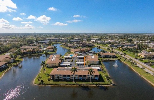 Naples Condo | 102 m² Condo ∙ 2 bedrooms ∙ 6 guests