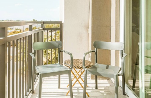 Miami Gardens Condo | 102 m² Condo ∙ 2 bedrooms ∙ 4 guests