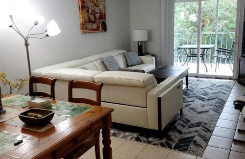 Palm River Estates Condo | 108 m² Condo ∙ 2 bedrooms ∙ 4 guests