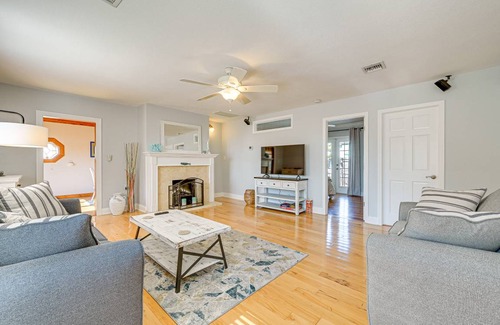 Crystal Beach House | 110 m² House ∙ 2 bedrooms ∙ 5 guests