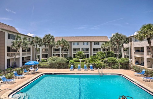 Crescent Beach Apartment | 111 m² Apartment ∙ 2 bedrooms ∙ 6 guests