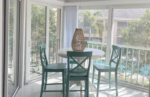 Pelican Bay Condo | 111 m² Condo ∙ 3 bedrooms ∙ 6 guests