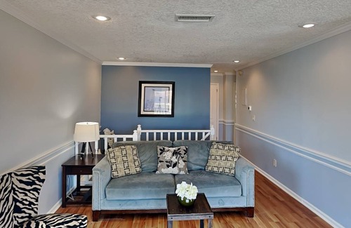 Surfcrest Village Condo | 112 m² Condo ∙ 4 bedrooms ∙ 7 guests