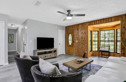 Amelia City House | 112 m² House ∙ 3 bedrooms ∙ 6 guests