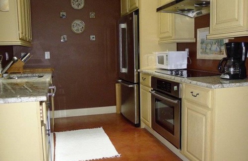 Coralstone Condo | 116 m² Condo ∙ 2 bedrooms ∙ 4 guests