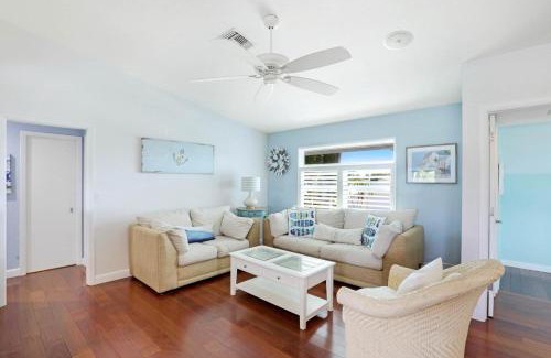 Marco Island House | 1187 Bond Court