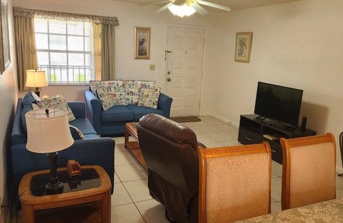 Englewood South Condo | 119 m² Condo ∙ 2 bedrooms ∙ 6 guests