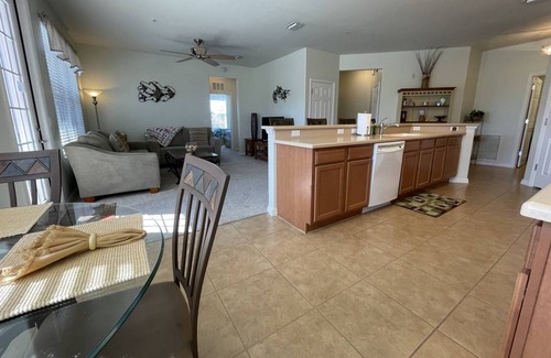 Majestic Palms Condo | 121 m² Condo ∙ 3 bedrooms ∙ 6 guests