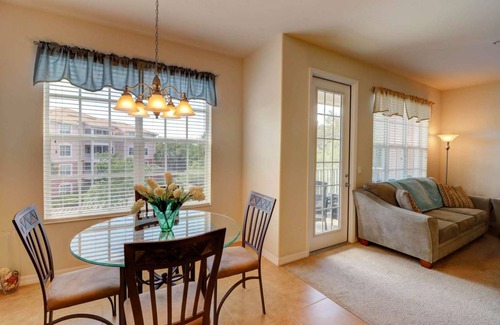 Majestic Palms Condo | 121 m² Condo ∙ 3 bedrooms ∙ 6 guests