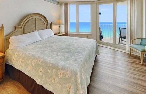 Daytona Beach Shores Condo | 124 m² Condo ∙ 3 bedrooms ∙ 9 guests