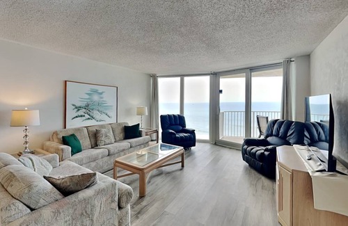 Daytona Beach Shores Condo | 124 m² Condo ∙ 2 bedrooms ∙ 8 guests