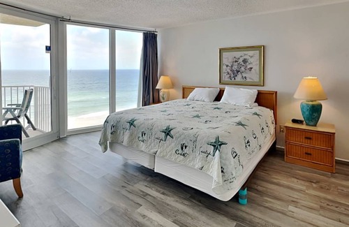 Daytona Beach Shores Condo | 124 m² Condo ∙ 2 bedrooms ∙ 8 guests