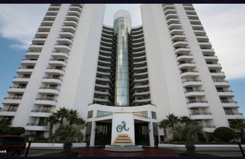 Daytona Beach Shores Condo | 124 m² Condo ∙ 2 bedrooms ∙ 6 guests