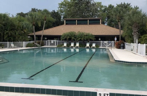 Gulf Gate Estates Condo | 126 m² Condo ∙ 2 bedrooms ∙ 4 guests