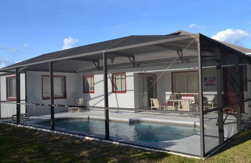 Hillcrest Estates House | 126 m² House ∙ 4 bedrooms ∙ 8 guests