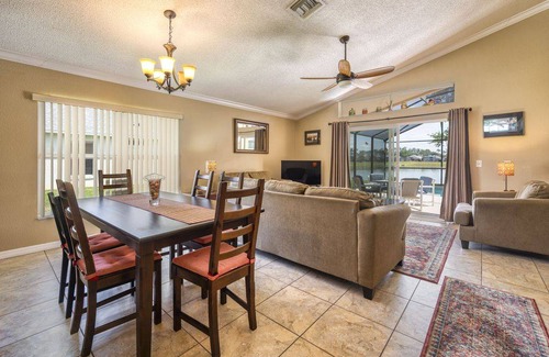 Lake Berkley Villa | 127 m² Villa ∙ 3 bedrooms ∙ 8 guests
