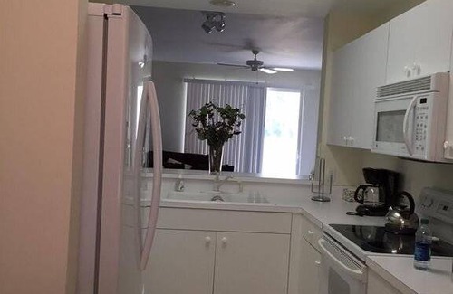 Naples Condo | 128 m² Condo ∙ 2 bedrooms ∙ 6 guests