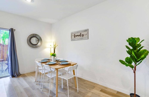 Golden Glades House | 128 m² House ∙ 3 bedrooms ∙ 8 guests