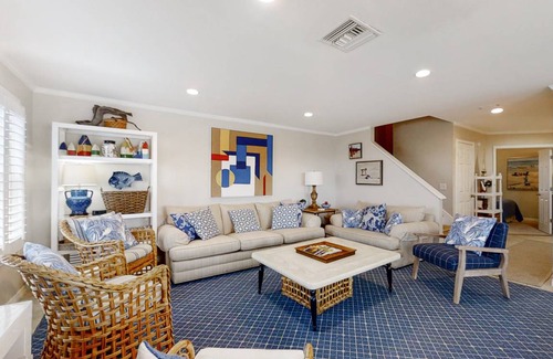 Amelia City House | 129 m² House ∙ 3 bedrooms ∙ 6 guests