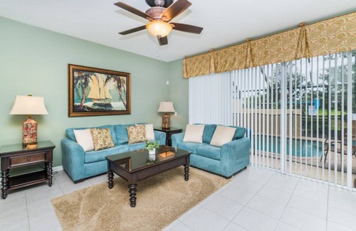 Windsor Hills House | 129 m² House ∙ 3 bedrooms ∙ 8 guests