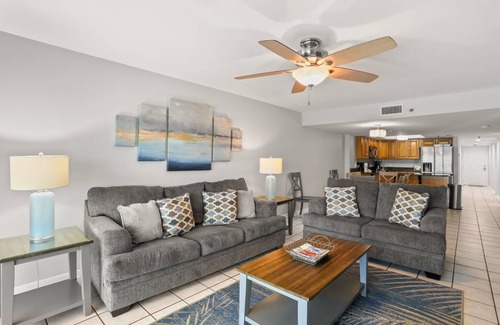 Madeira Beach Condo | 134 m² Condo ∙ 3 bedrooms ∙ 10 guests